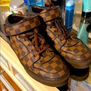 Louis Vuitton sneakers like new